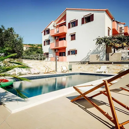 Apartments Martina 2 Primosten Exterior photo